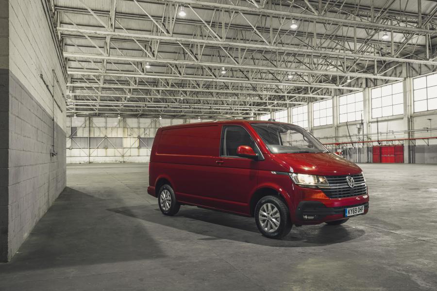  Volkswagen Transporter Van (T6.1) 2020 года  (UK) (фото 23 из 32)
